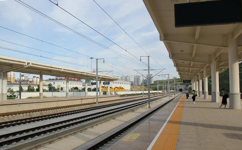 鐵路站臺(tái).jpg